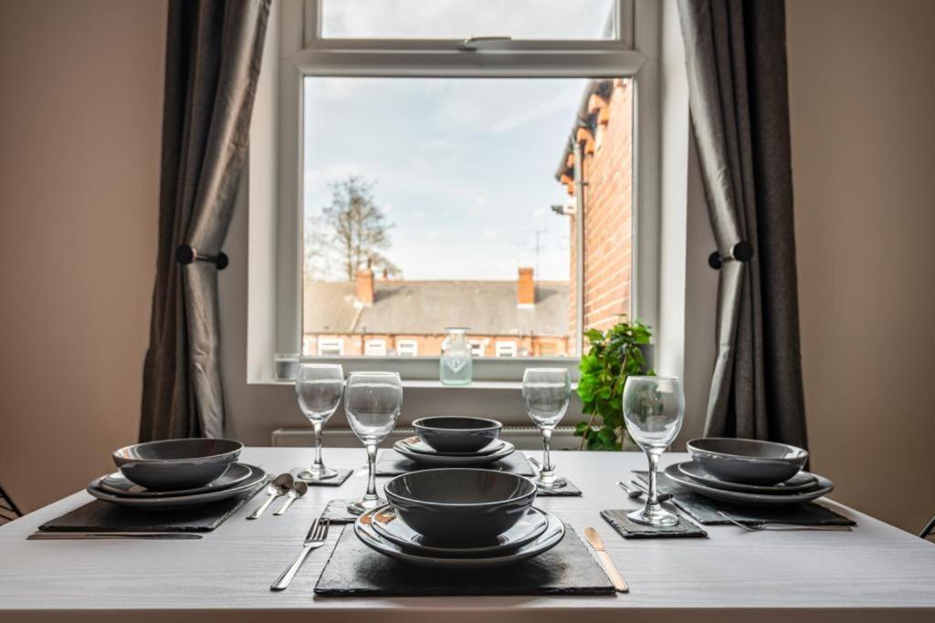 Hopetown Apartment-Modern 2 Bed With Free Parking Normanton  Eksteriør bilde